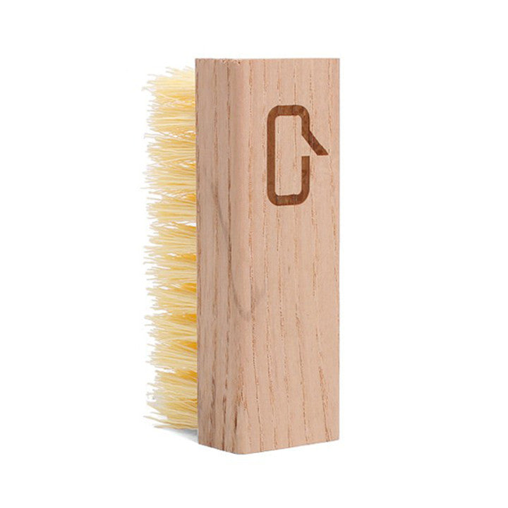 Jason Markk Sneaker Cleaning Essential Kit: Premium Solution & Synthetic Bristle Brush
